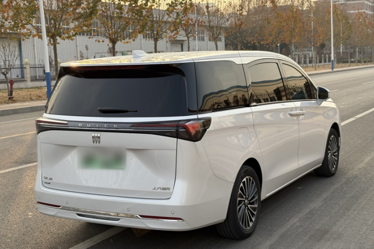 别克GL8新能源 2025款 陆尚 尊享版 7座车身外观6004