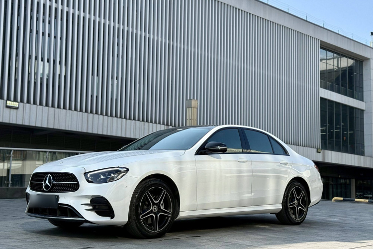 奔驰E级(进口) 2023款 E 260 时尚型运动版车身外观1