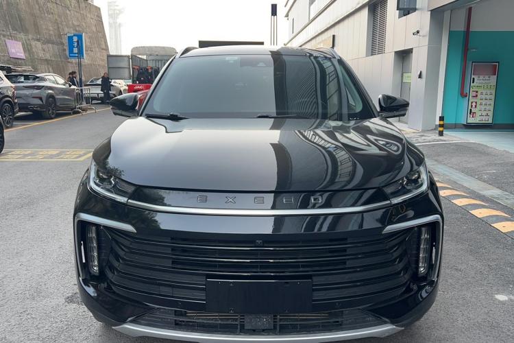 星途凌云 2023款 400T 两驱星尊版车身外观2