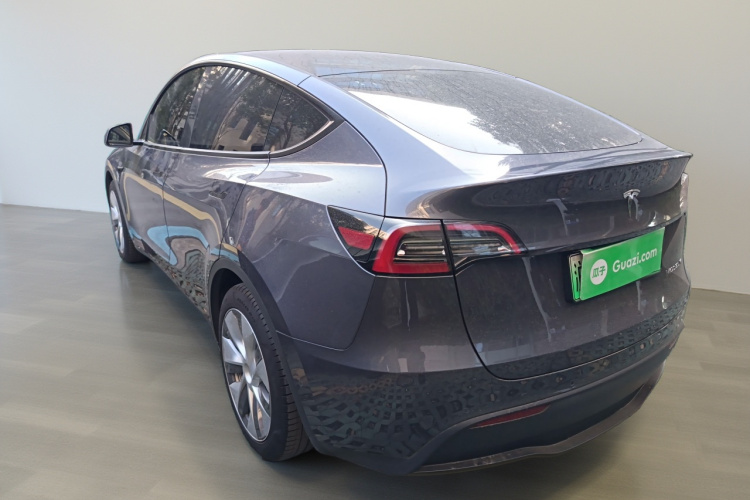 特斯拉 Model Y 2022款 改款 后轮驱动版车身外观5