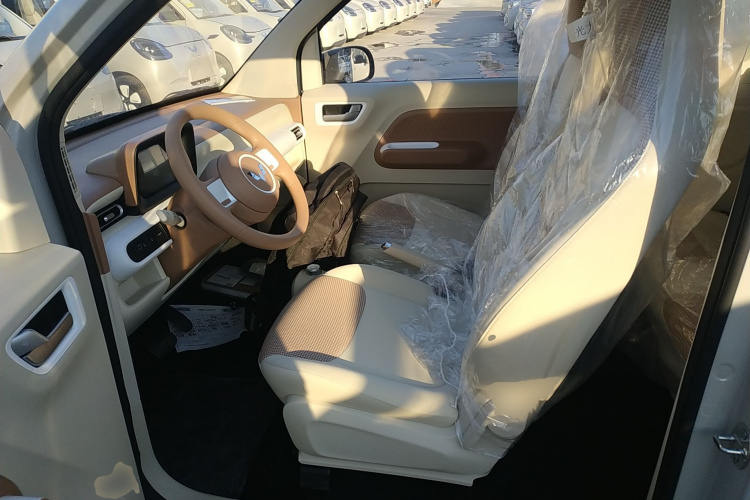 五菱汽车 宏光MINIEV 2024款 第三代 215km 青春版中控内饰19