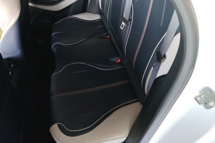 比亚迪 秦PLUS 2021款 DM-i 120KM 旗舰型中控内饰7003