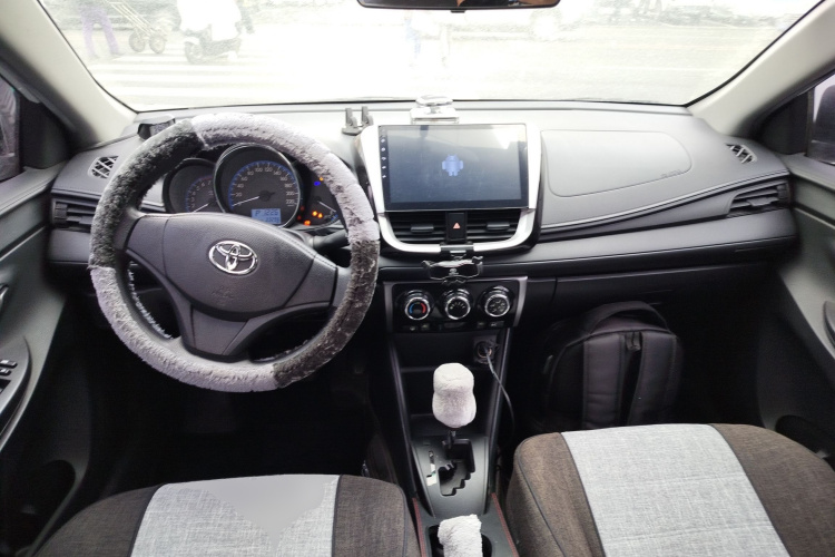 丰田 威驰 2017款 1.5L CVT创行版中控内饰12