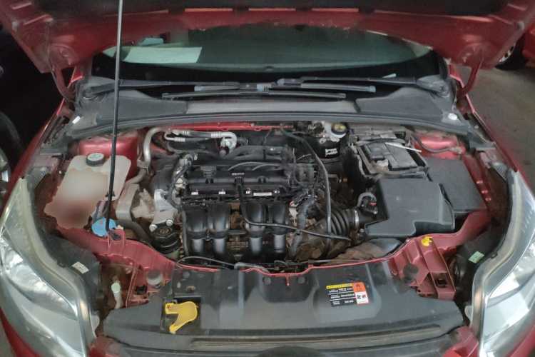 福特 福克斯 2012款 三厢 1.6L 自动舒适型机舱底盘24