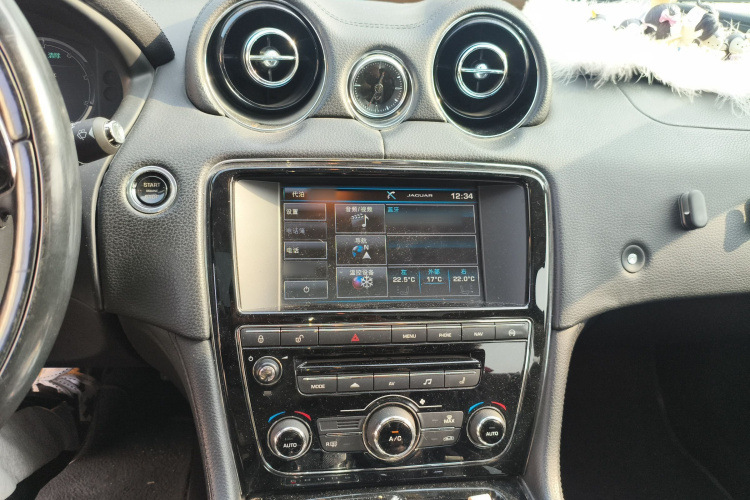 捷豹XJ 2015款 XJL 3.0 SC 典雅商务80周年典藏版局部细节16
