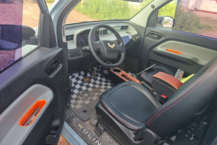 五菱汽车 宏光MINIEV 2020款 自在款 磷酸铁锂中控内饰7002