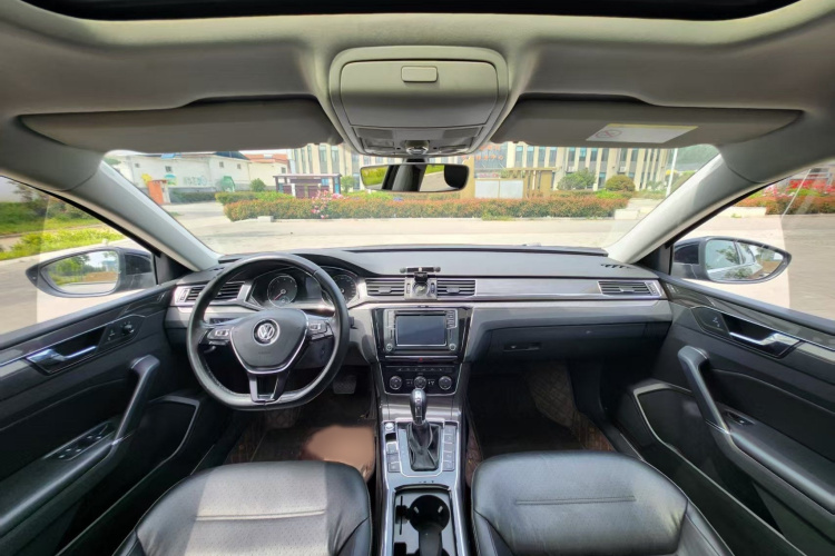 大众 帕萨特 2016款 330TSI DSG御尊版中控内饰7002