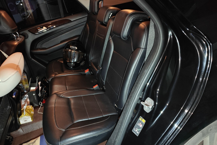 奔驰M级 2014款 ML 350 CDI 4MATIC中控内饰7004