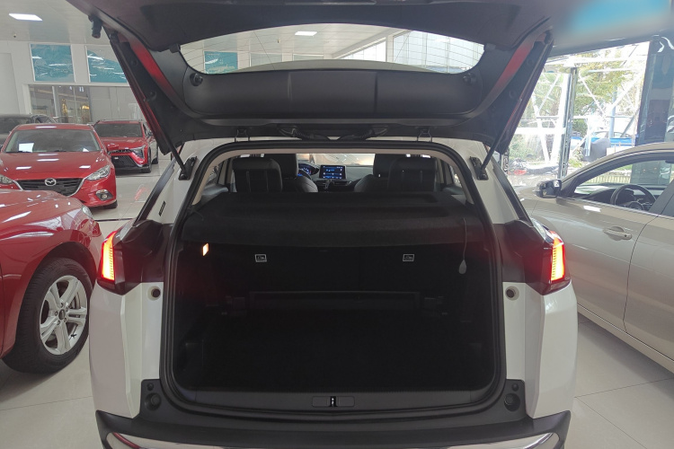 标致4008 2019款 改款 360THP 尝先版机舱底盘23