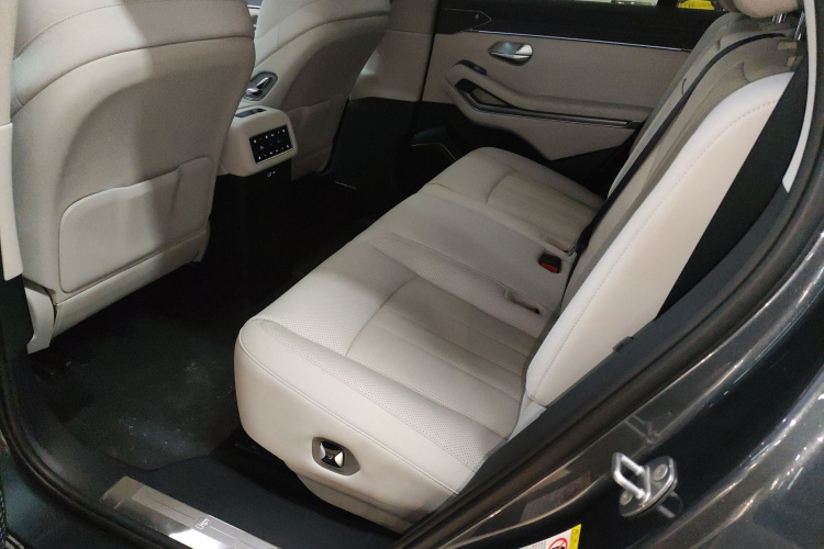 比亚迪 唐L 2025款 EV 600KM四驱激光雷达旗舰型中控内饰21