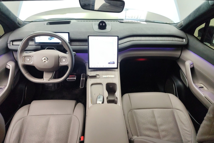 蔚来ES7 2022款 75kWh中控内饰7002