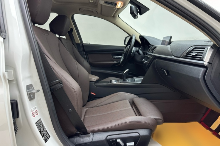 宝马3系 2018款 320Li 领先型M运动套装局部细节41