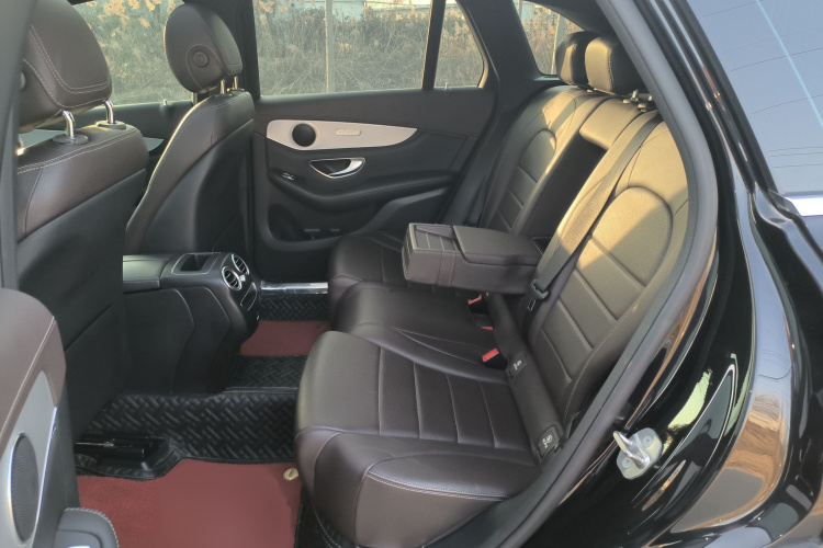 奔驰GLC 2020款 GLC 260 L 4MATIC 动感型中控内饰7002