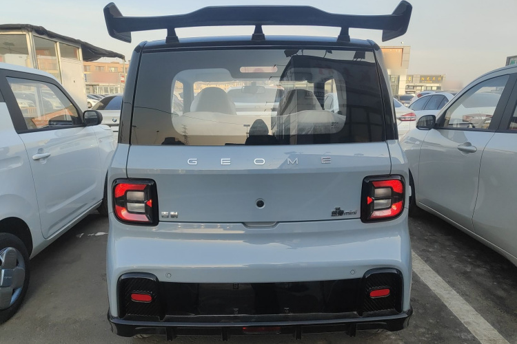 吉利银河 2025款 210km 熊猫卡丁车身外观6