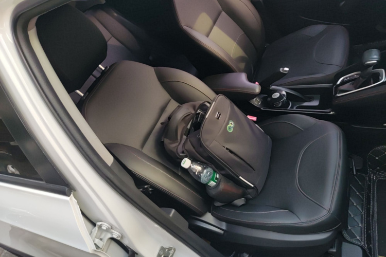 中华V3 2017款 1.5L 自动舒适型局部细节41