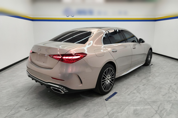 奔驰C级 2024款 改款三 C 260 L 运动版车身外观7