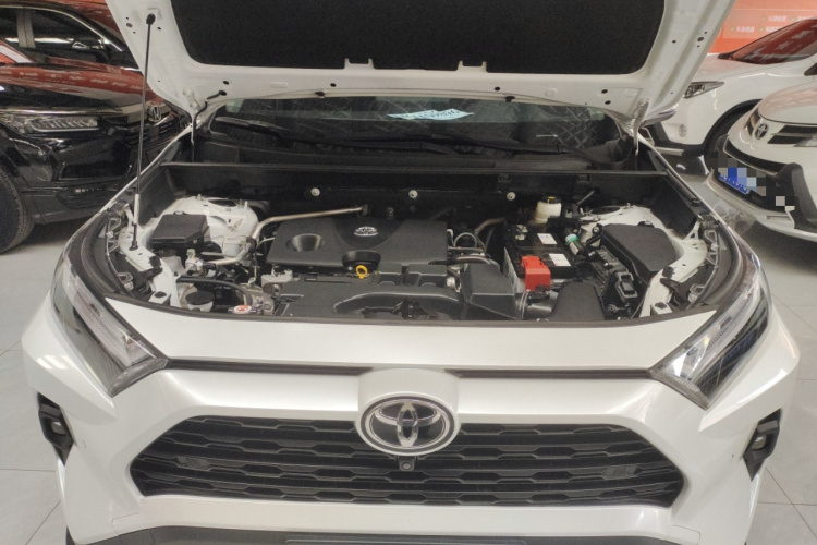 丰田 RAV4荣放 2023款 2.0L CVT两驱20周年铂金纪念版机舱底盘24