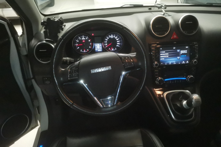 哈弗H6 2015款 升级版 1.5T 手动两驱精英型中控内饰13