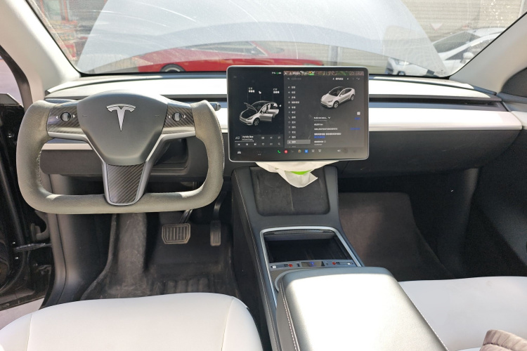 特斯拉 Model Y 2021款 标准续航后驱版中控内饰7002