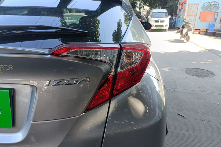 丰田 奕泽IZOA 2020款 2.0L 奕驰版车身外观9