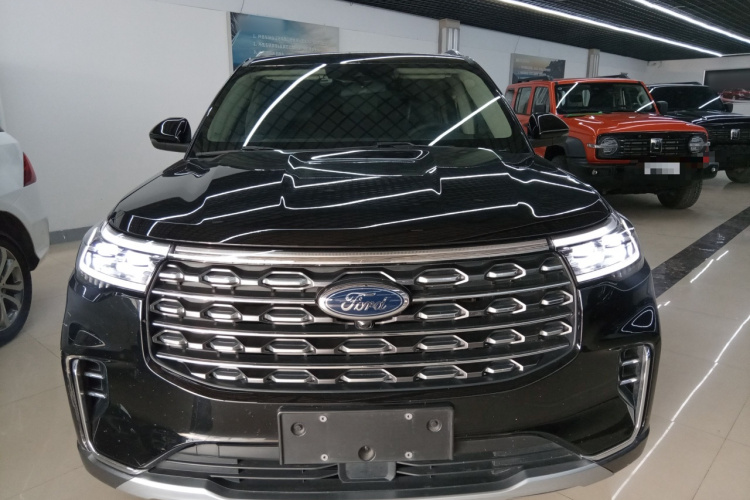 福特 探险者 2023款 EcoBoost 285 四驱风尚plus版 6座车身外观2