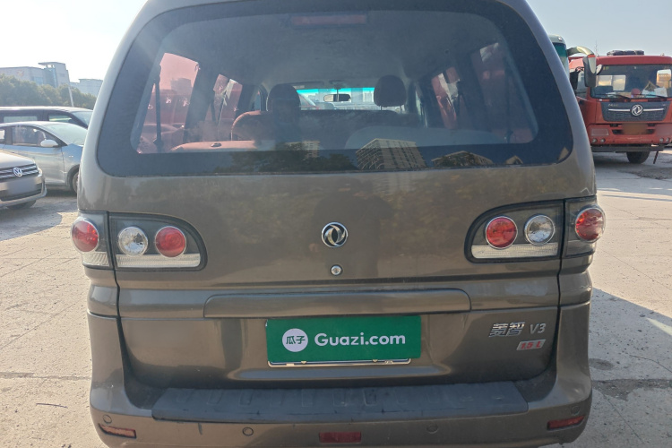 东风风行 菱智 2017款 V3 1.5L 7座标准型车身外观6