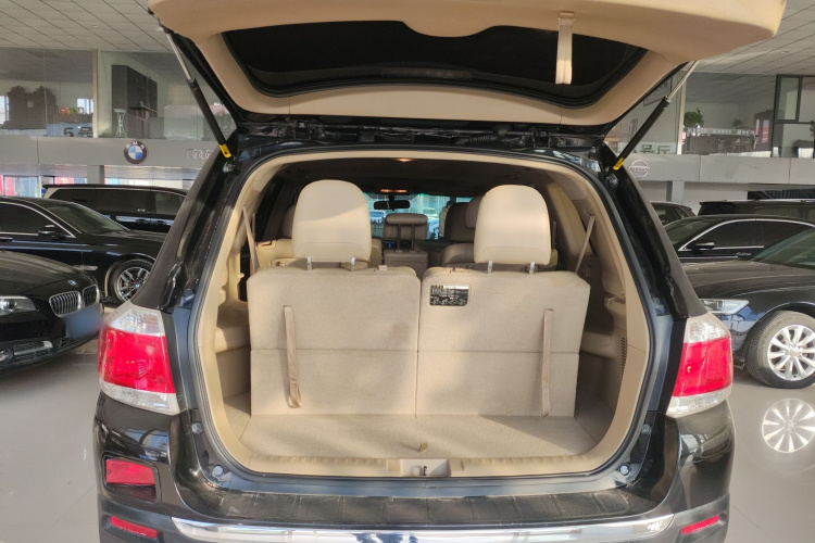 丰田 汉兰达 2012款 2.7L 两驱7座豪华版机舱底盘23