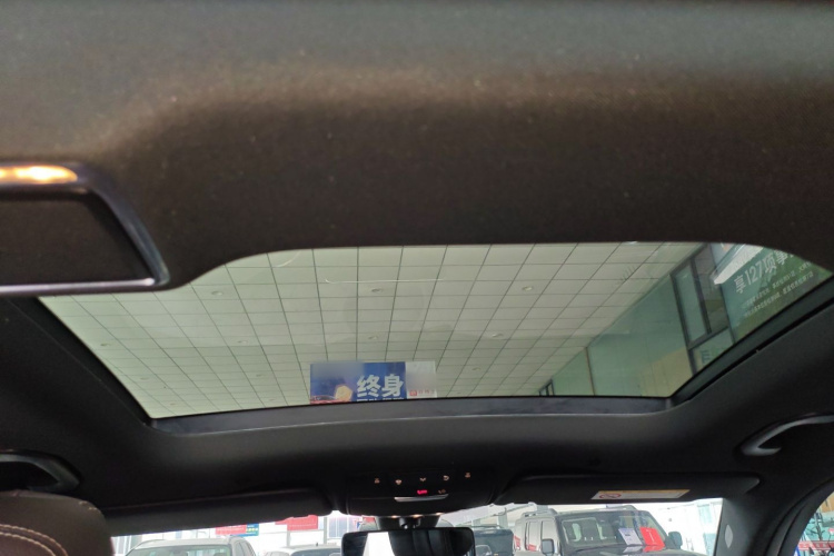 奔驰GLC 2022款 改款 GLC 260 L 4MATIC 动感型局部细节22