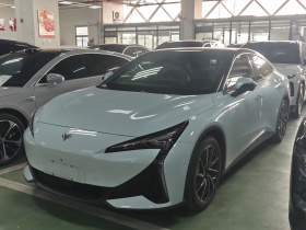 ARCFOX极狐 极狐 阿尔法S5 2024款 560MAX 185kW