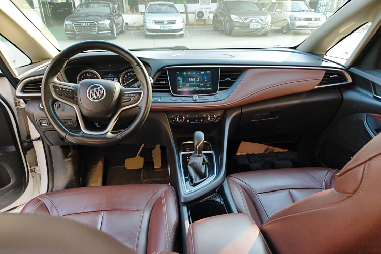 别克GL6 2018款 18T 6座尊贵型中控内饰12