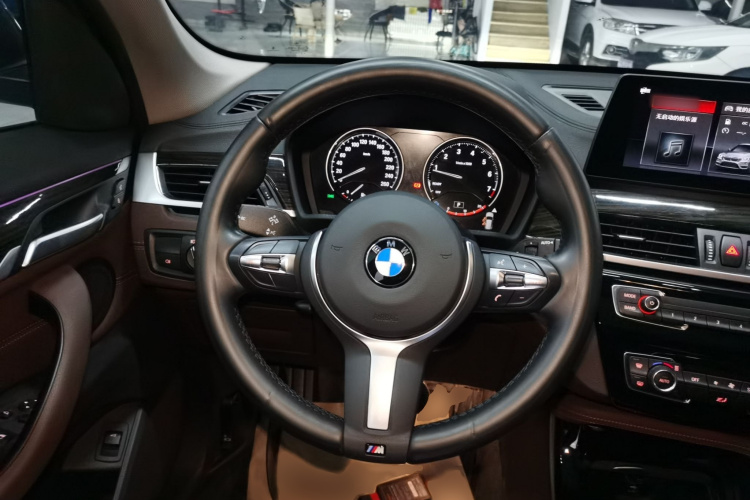 宝马X1 2020款 xDrive25Li 尊享型局部细节13