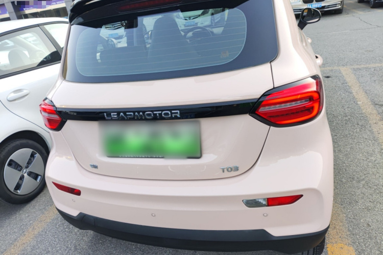 零跑汽车 零跑T03 2021款 400豪华版车身外观6