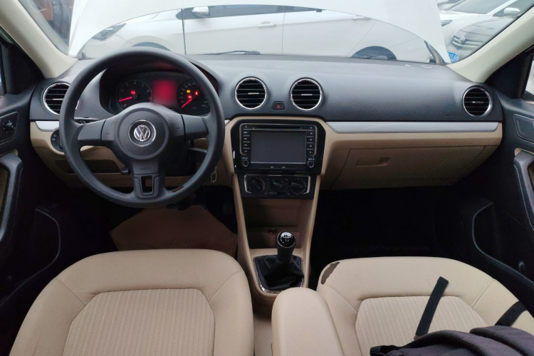 大众 捷达 2015款 1.6L 手动舒适型中控内饰12