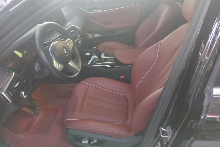 宝马5系 2023款 530Li 领先型 M运动套装局部细节19