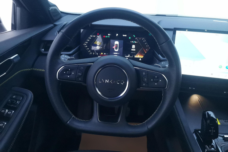 领克03 2023款 1.5TD DCT劲Pro中控内饰13