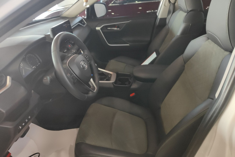 丰田 RAV4荣放 2023款 2.0L CVT四驱探险Plus版中控内饰19