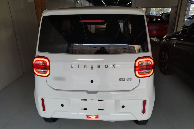 凌宝汽车 凌宝uni 2022款 微甜版车身外观6