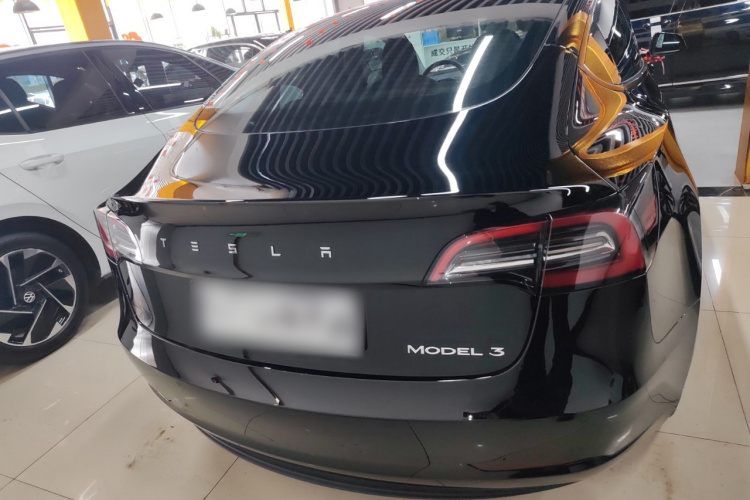 特斯拉 Model 3 2022款 后轮驱动版车身外观6