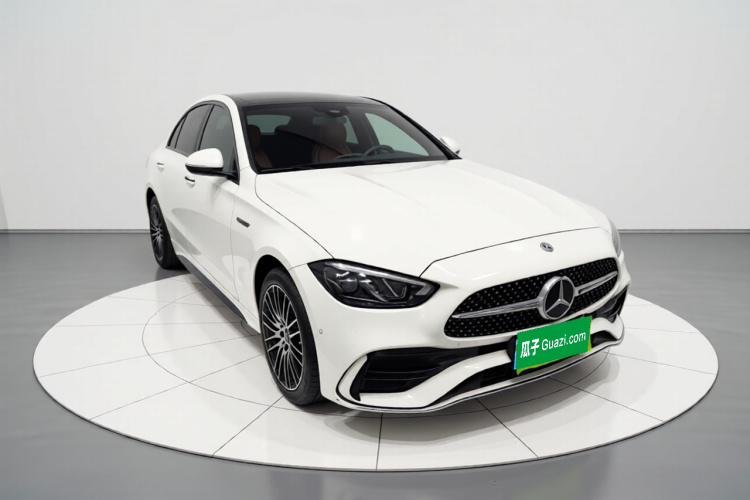 奔驰C级 2023款 改款二 C 260 L 运动版车身外观3