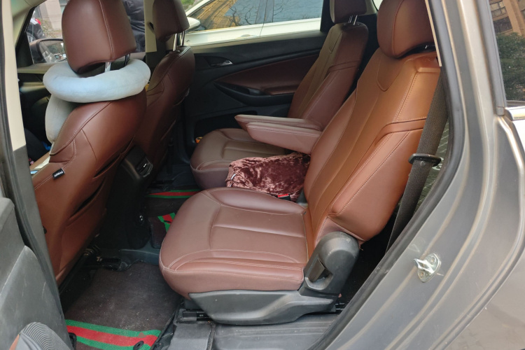 别克GL6 2019款 18T 6座互联豪华型 国V中控内饰21