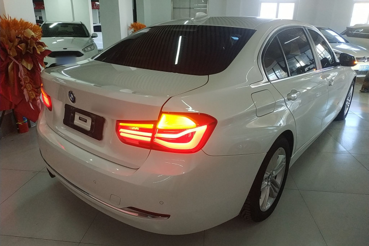 宝马3系 2017款 320Li 时尚型车身外观7