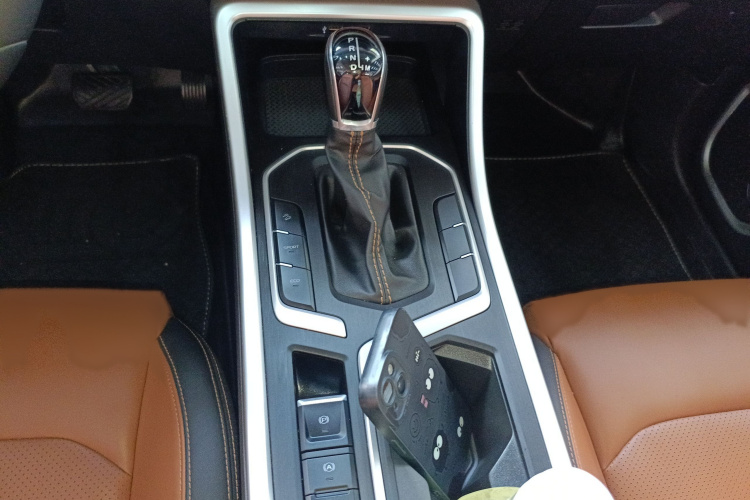 吉利汽车 远景X6 2020款 1.4T CVT尊贵型局部细节18