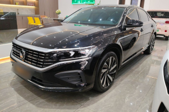 大众 帕萨特 2025款 出众款 380TSI 龙腾版