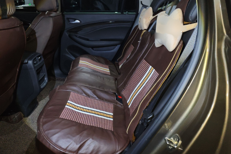 别克 昂科威 2019款 20T 两驱精英型 国VI中控内饰7004