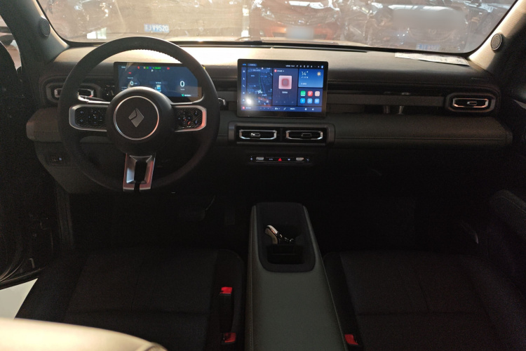 宝骏悦也Plus 2025款 旗舰版 5座中控内饰12