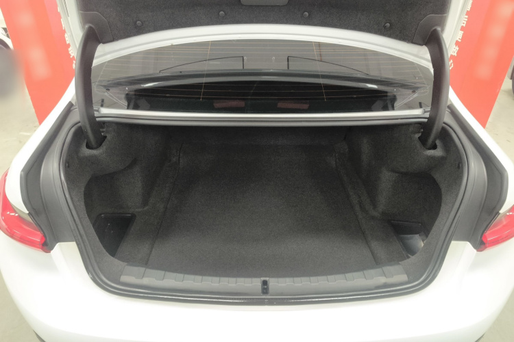 宝马3系 2021款 改款二 320i 运动套装局部细节23