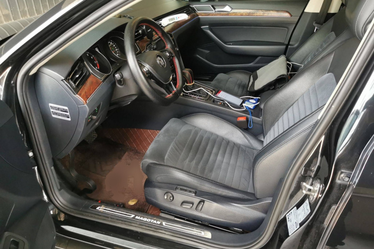 大众 迈腾 2017款 330TSI DSG 尊贵型局部细节19