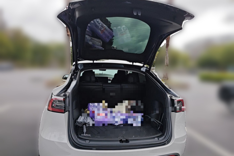 特斯拉 Model Y 2024款 后轮驱动版中控内饰23