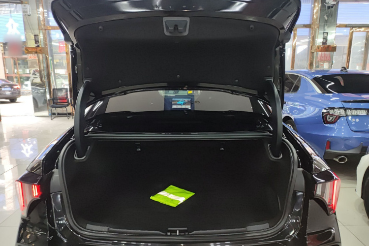 领克03 2023款 1.5TD DCT劲Pro机舱底盘23