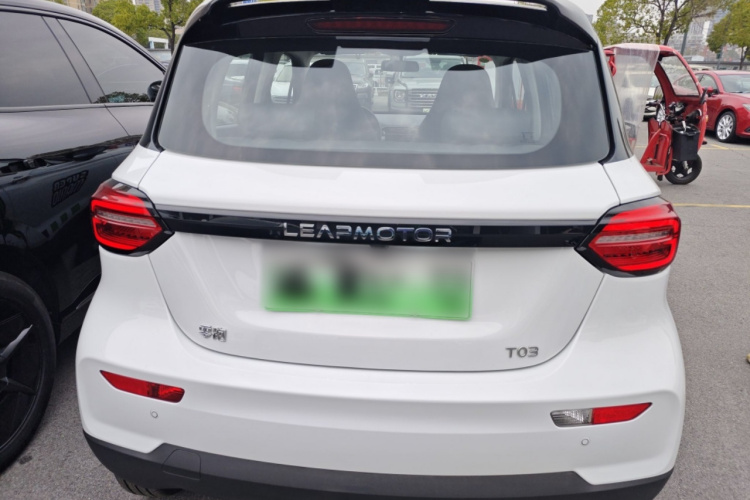 零跑汽车 零跑T03 2024款 310舒享版车身外观6